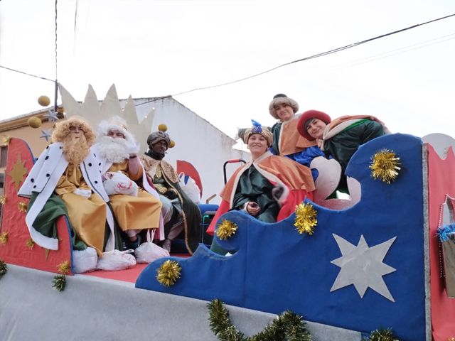 La cabalgata de los Reyes Magos de Fresno de la Vega volverá a traer ilusión a los niños el 5 de enero. | L.N.C.