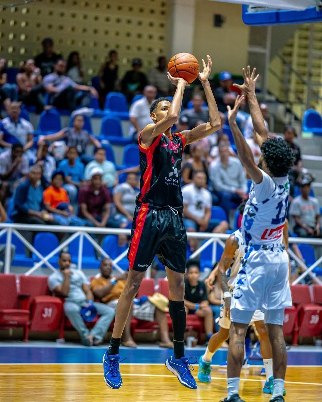 Rey Abad llega a la Cultural Leonesa de Baloncesto. LNC