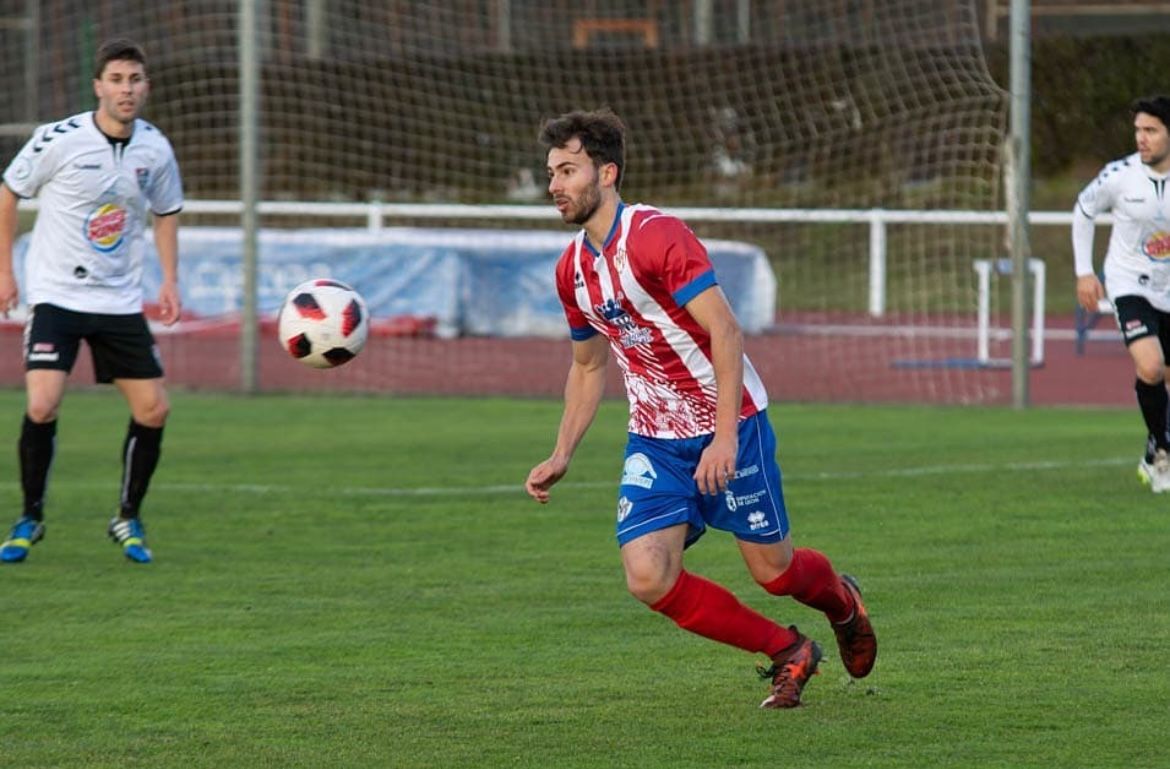 Javi García ya vistió los colores del Atlético Bembibre en la temporada 2018/2019.