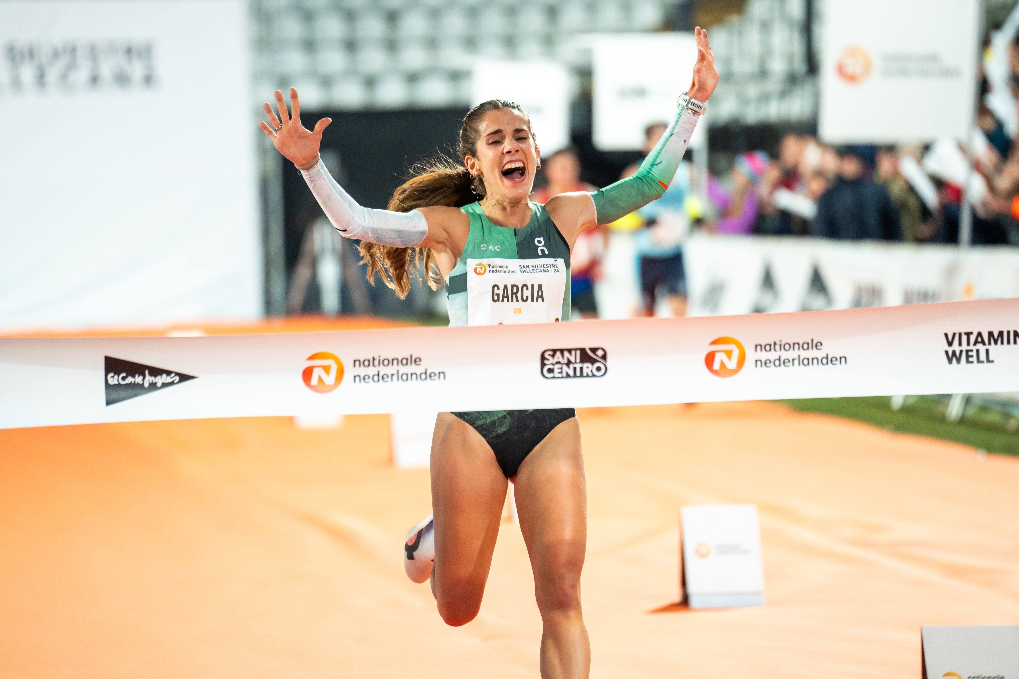 Marta García, en su llegada a la meta en Vallecas. | SAN SILVESTRE VALLECANA  