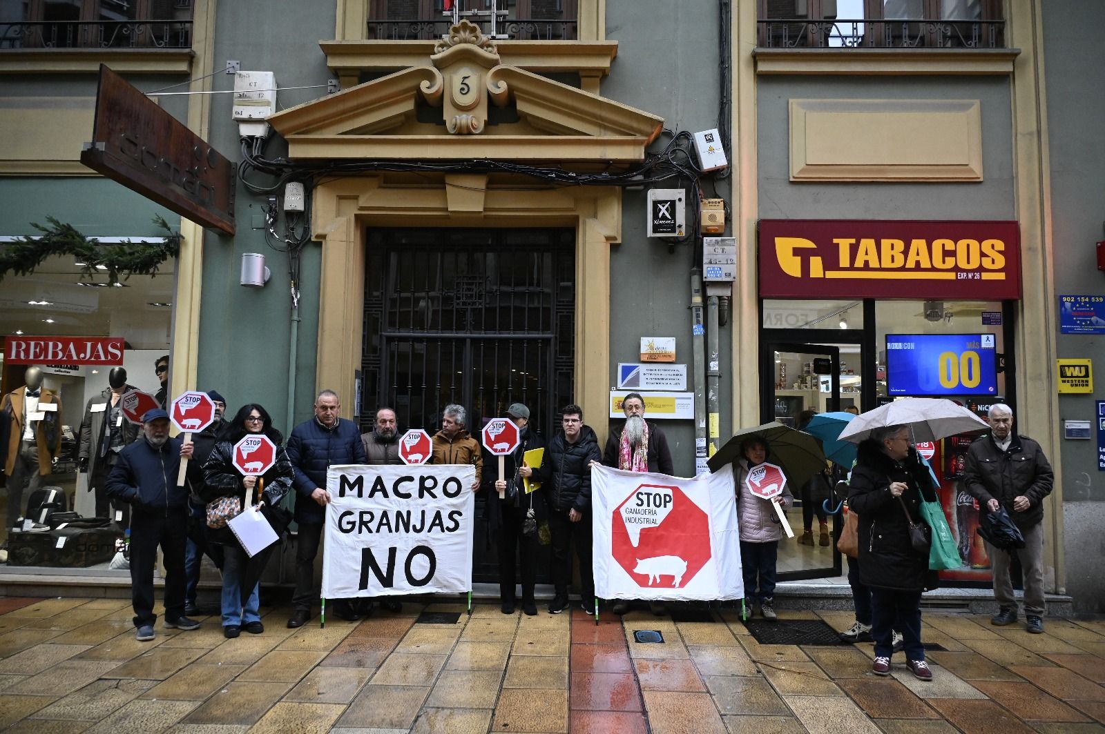 La plataforma Payuelo Libre ha entregado este viernes sus primeras alegaciones. | SAÚL ARÉN