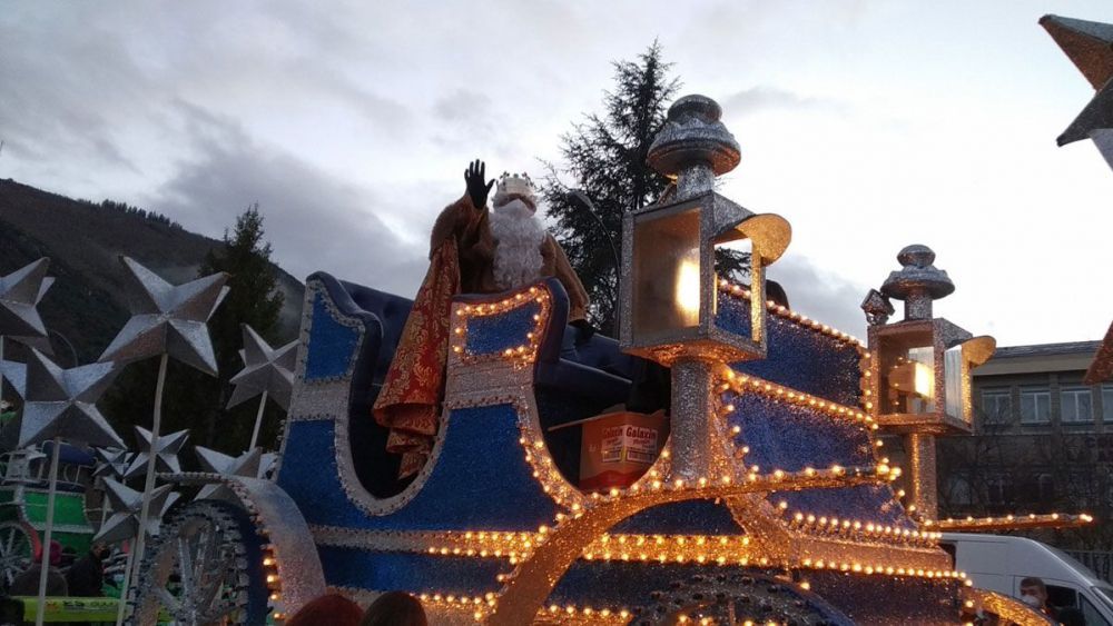 Desfile de los Reyes Magos en Ponferrada en una de sus últimas ediciones. | MAR IGLESIAS