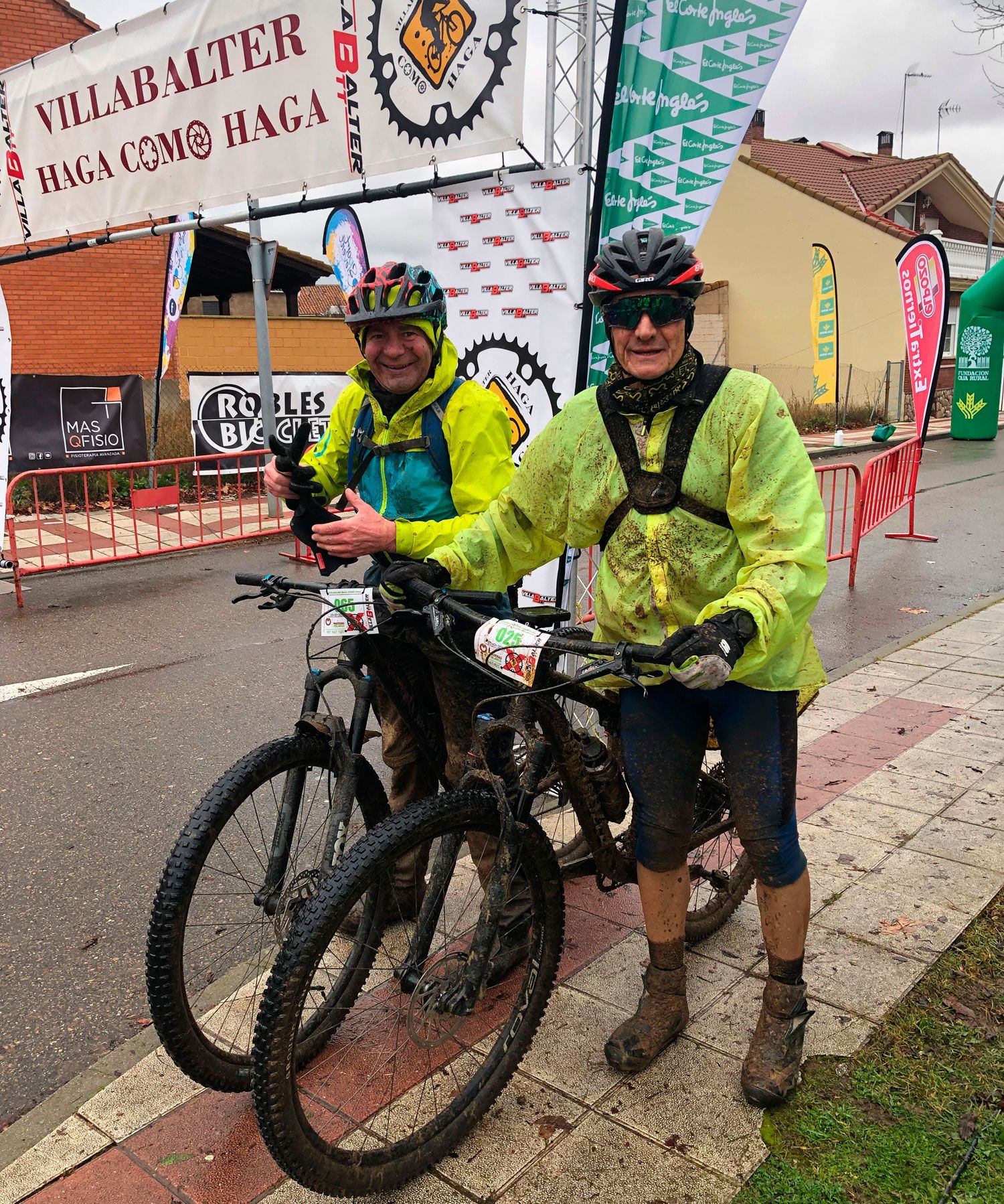 Dos de los participantes en la prueba.