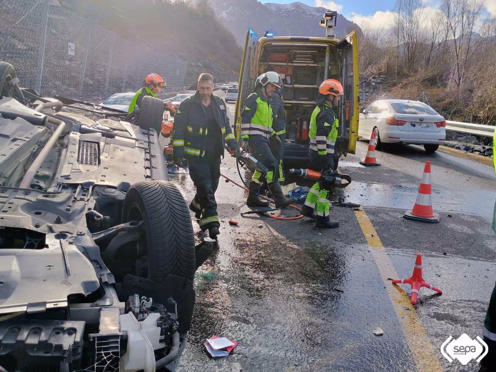 Accidente de tráfico en el Huerna. | SEPA