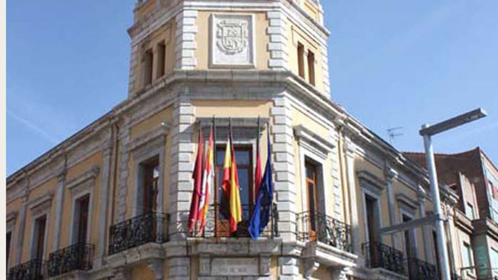 El Ayuntamiento de La Bañeza en una imagen de archivo. L.N.C.