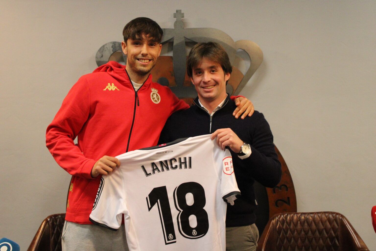 Lanchi, junto a Manzanera durante su presentación. | CYD