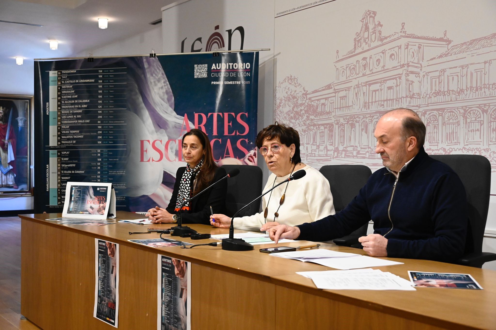 Ana García Bermejo, Elena Aguado y Senador González en el acto de presentación. | SAÚL ARÉN