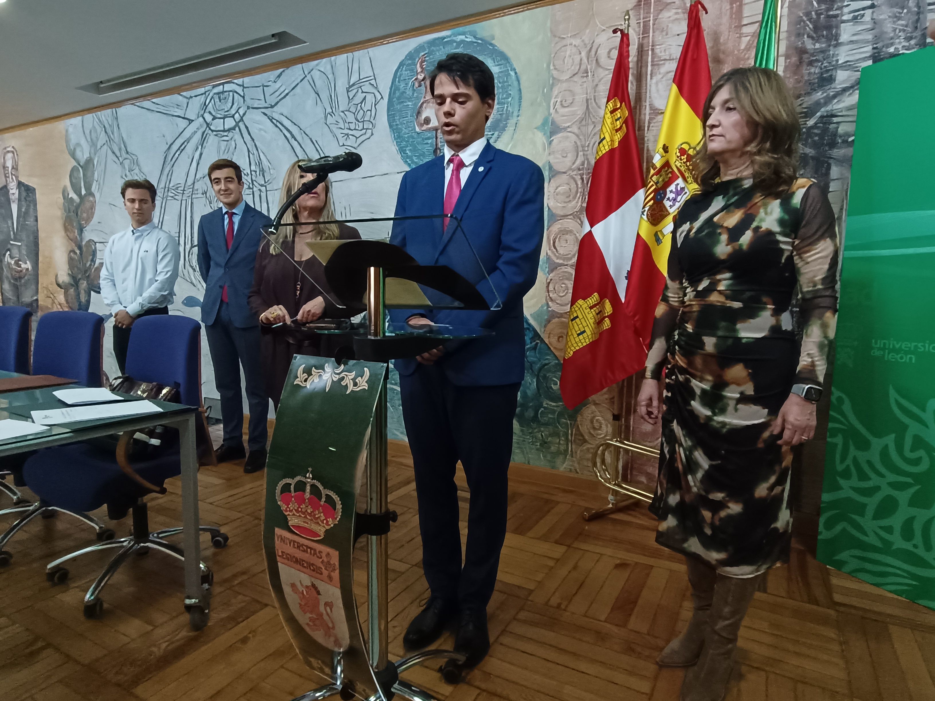 Toma de posesión de los nuevos responsables de la Junta de Estudiantes. | L.N.C.