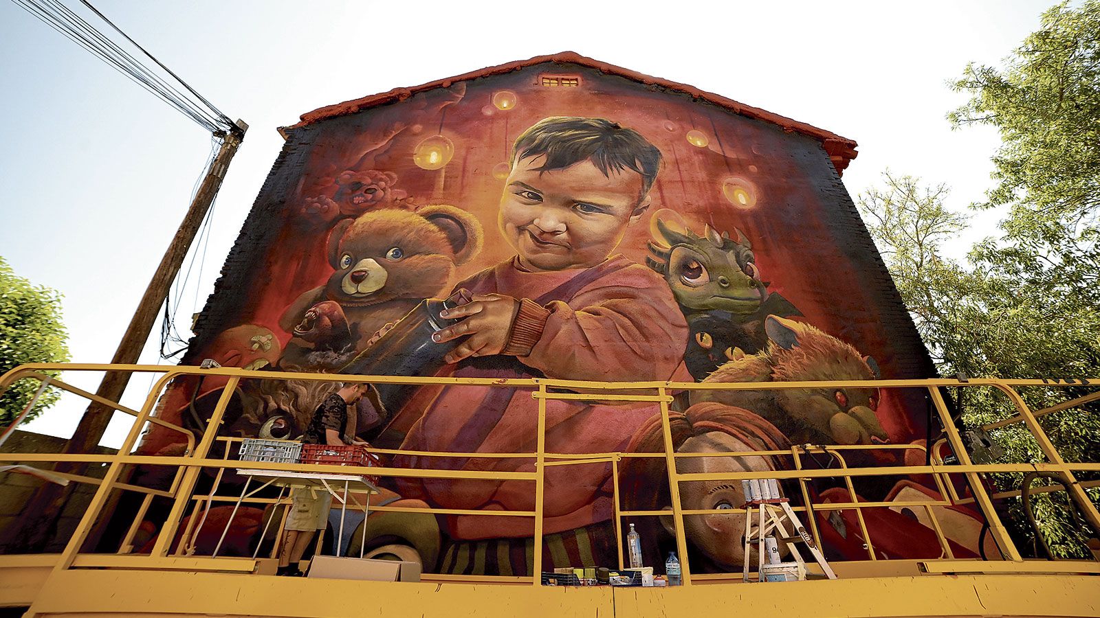 Uno de los murales elaborados en 2023 en el marco del festival de arte urbano Art Aero Rap, celebrado desde más de una década en La Bañeza. | MAURICIO PEÑA