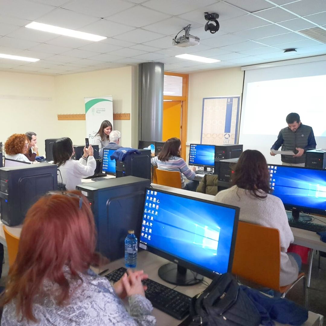 Inicio de la formación chat GPT en el Campus de Ponferrada.