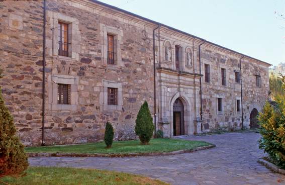 El Monasterio tiene asociado ese edificio que ahora se recuperará.