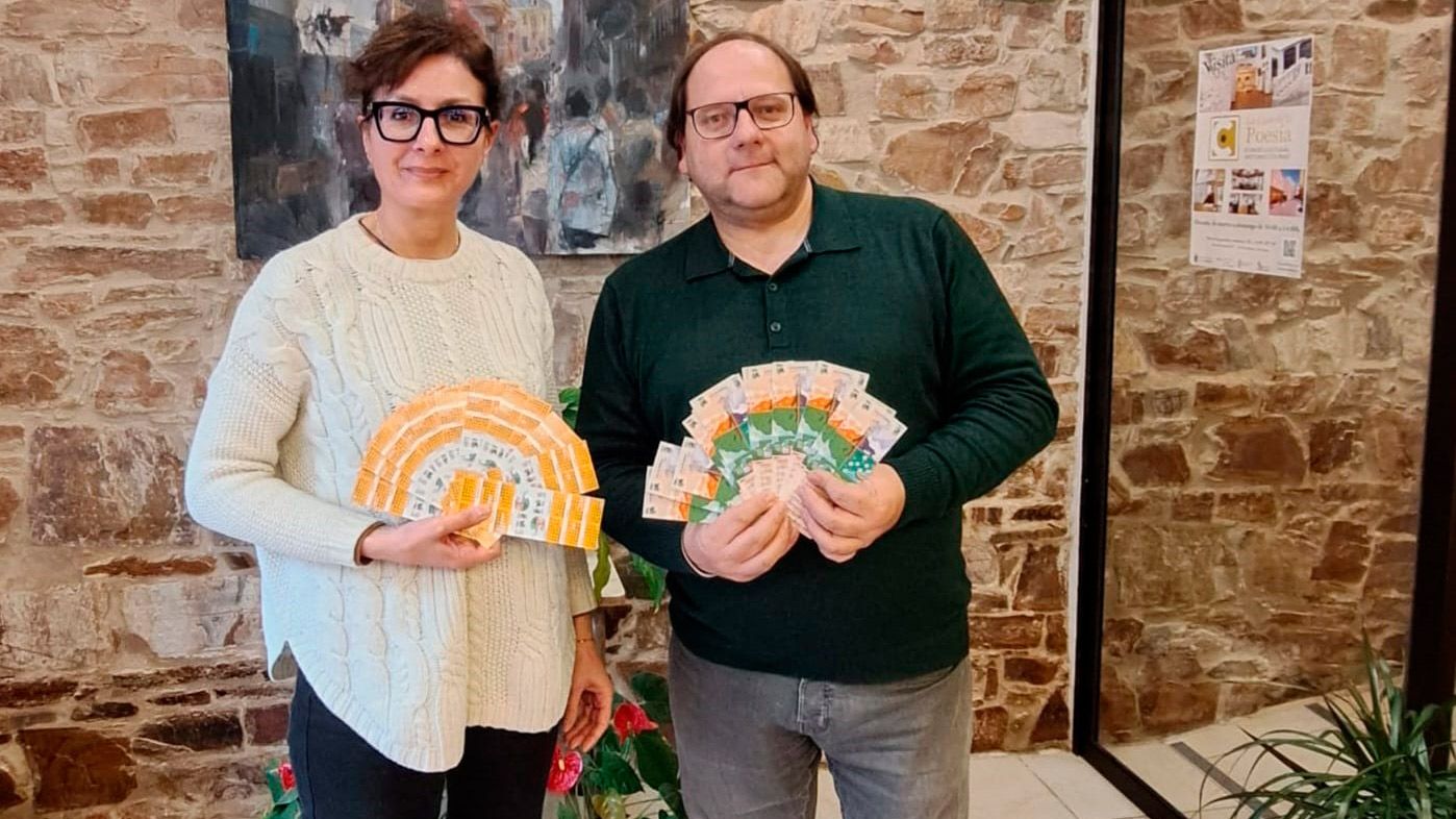 Elisa Pardo y Javier Carrera durante la presentación de las ferias.|  L.N.C.