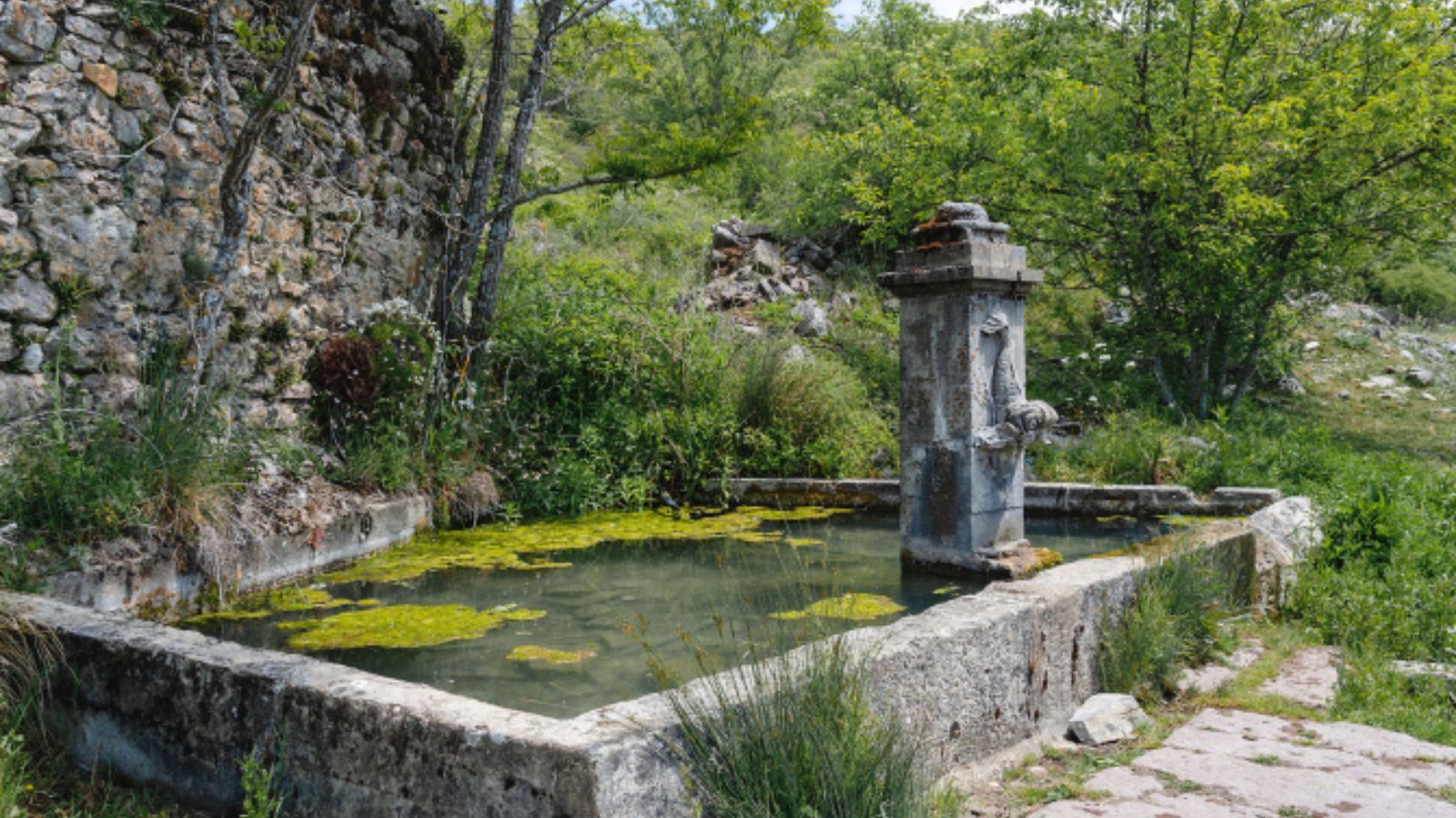 Una de las imágenes de la exposición del Museo de los Puieblos Leoneses es la captura de Quintana de la Peña. |  J. A. CALVO