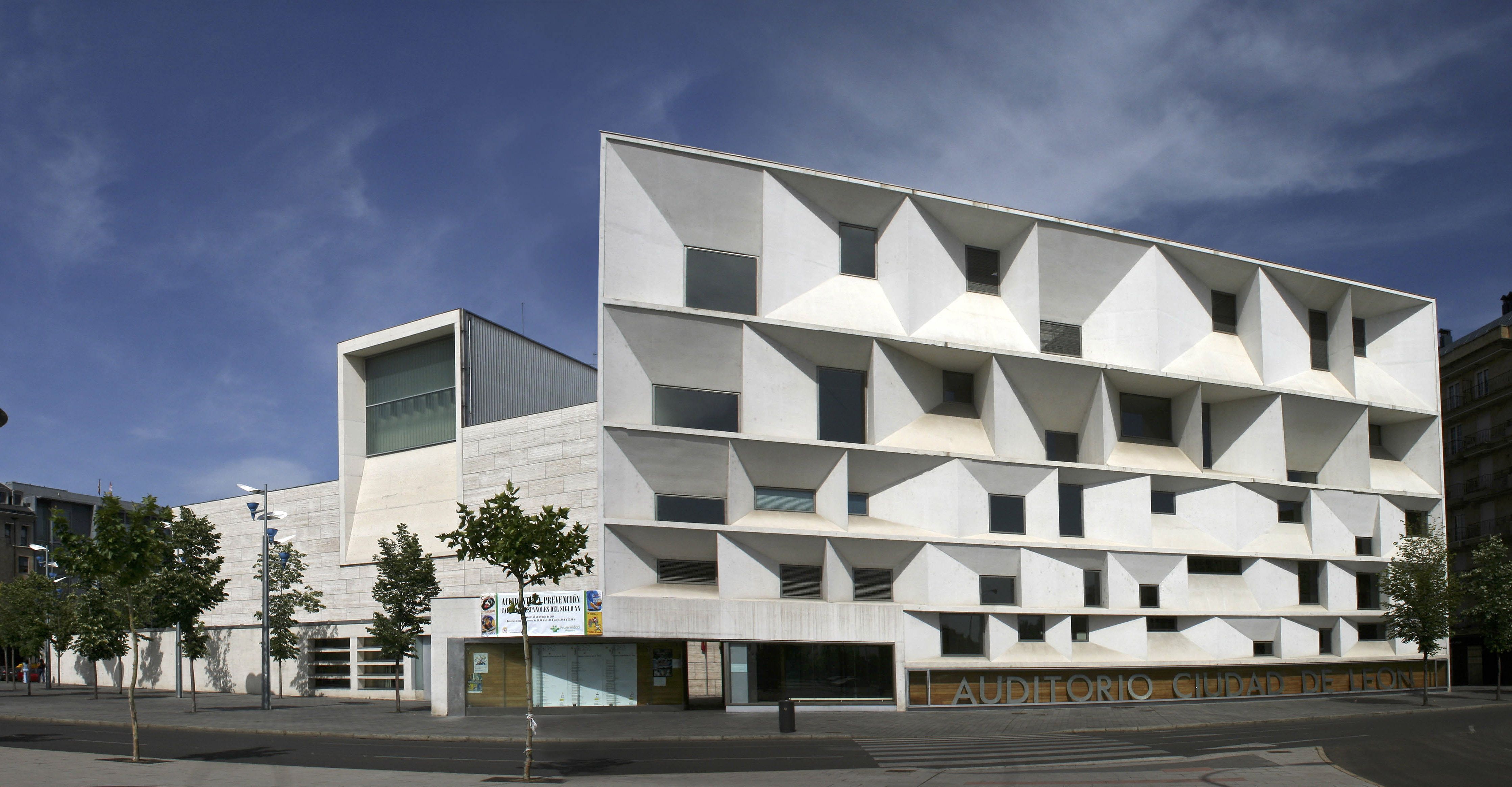 Exterior del Auditorio Ciudad de León en una imagen de archivo. | PEIO GARCÍA (ICAL)