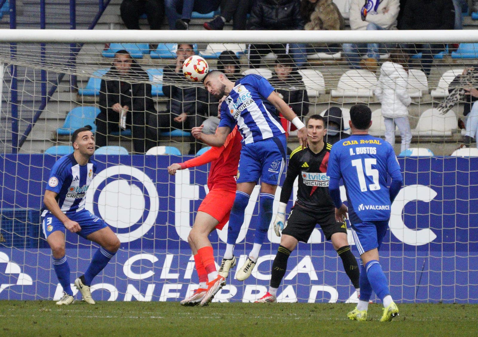 Desde su vuelta la Ponfe no ha encajado un gol, ni con uno menos ante el Barça B . SDP