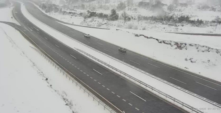 Estado de la A-6 en el Manzanal en la mañana de este martes. | DGT