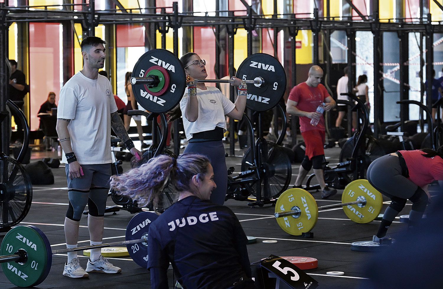 Un instante de la competición de crossfit. | SAÚL ARÉN