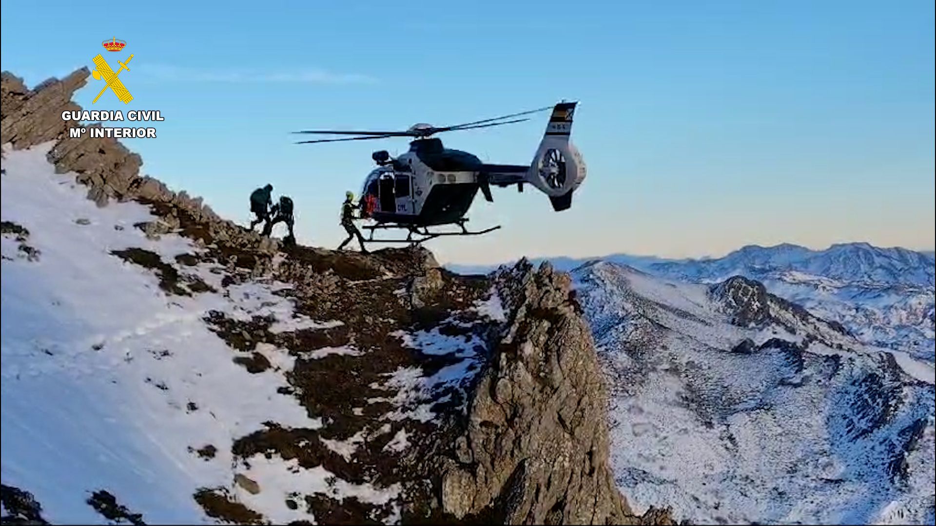 Imagen de archivo de montañero rescatado en helicóptero. | L.N.C.