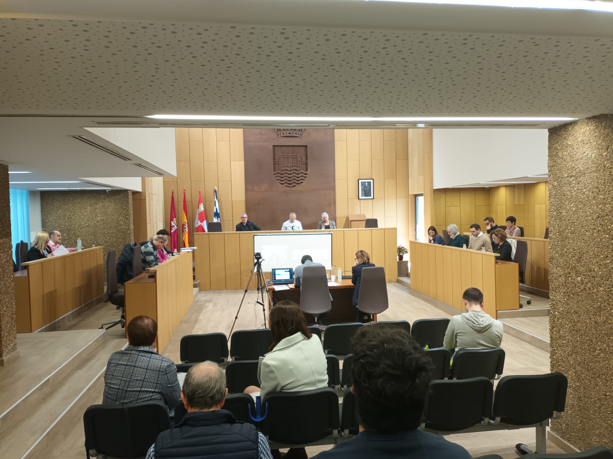 Pleno en el Ayuntamiento de Villaquilambre, de archivo. | L.N.C.