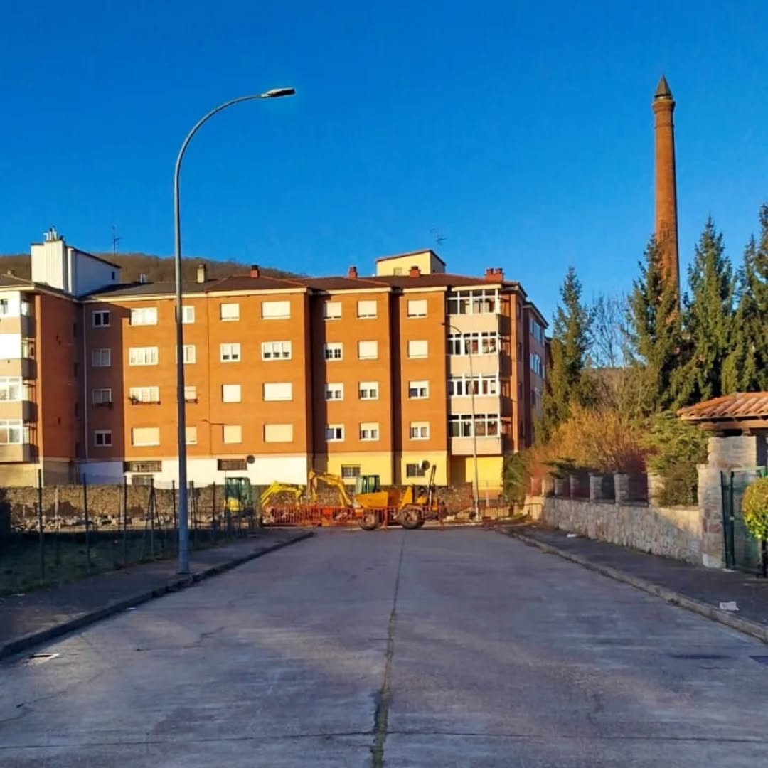 En la fotografía, inicio de las obras en esta zona de Cistierna.