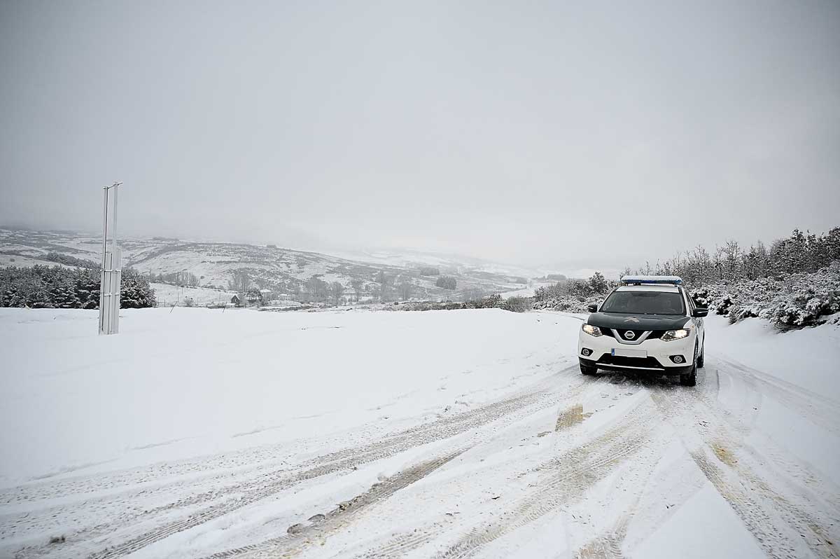 Imagen de la nieve este viernes en Riello. | SAÚL ARÉN