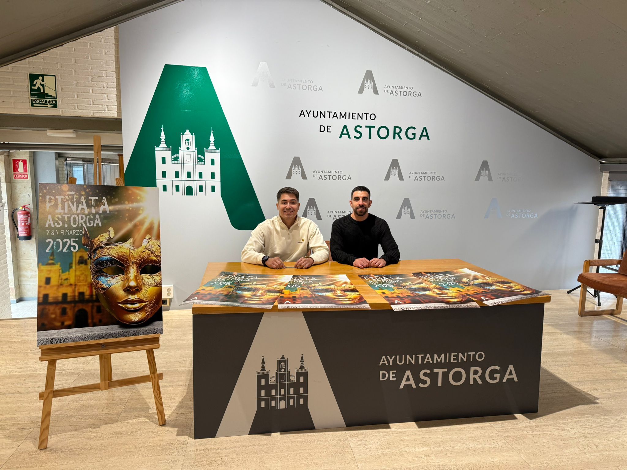 Borja Martínez y JJRodríguez durante la presentación del cartel. | L.N.C.