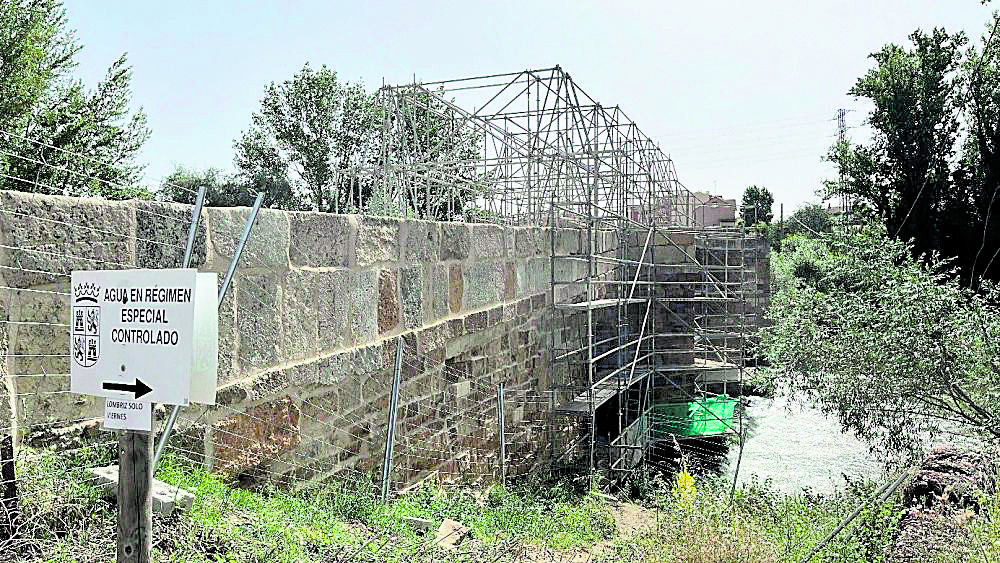 Estado del emblemático puente durante las obras de rehabilitación. | L.N.C.