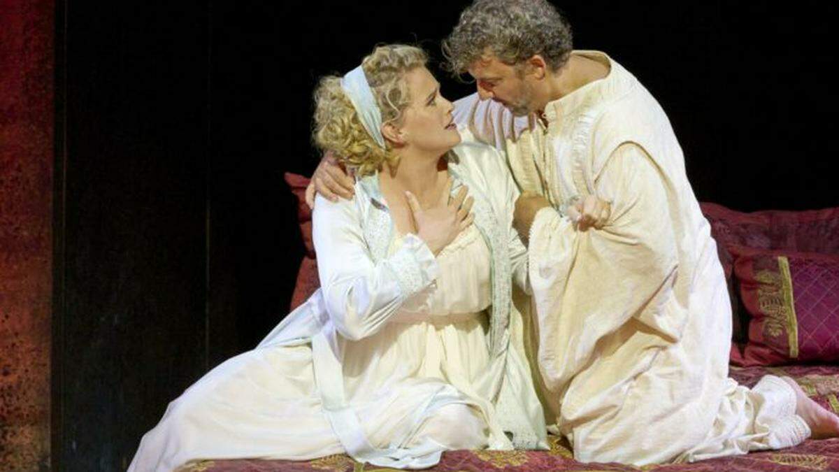 Rachel Willis-Sørensen y Jonas Kaufmann en una escena del ‘Otello’ de Giuseppe Verdi. | WIENER STAATSOPER