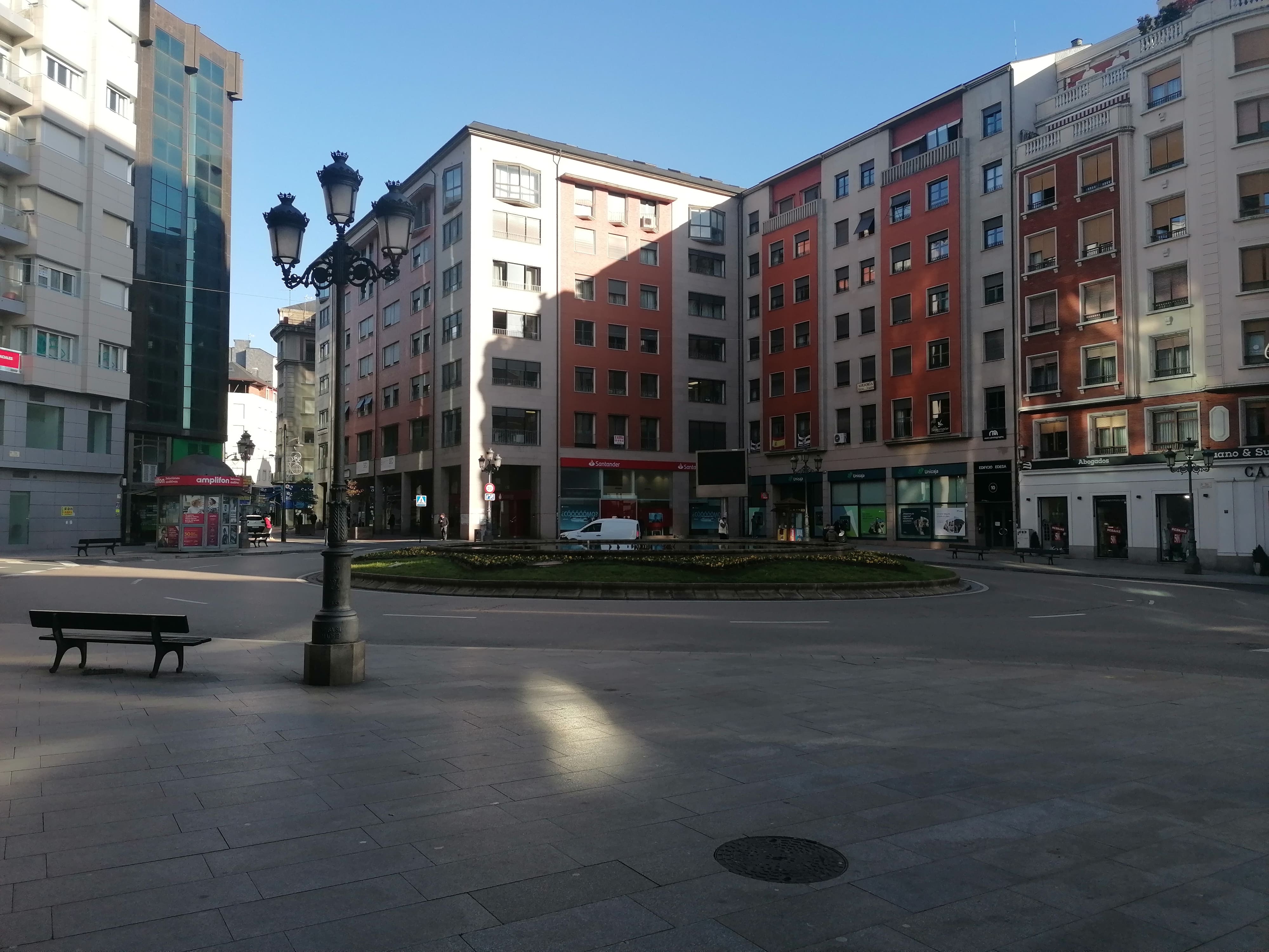 Plaza Julio Lazúrtegui. Su nombre identifica a la perfección a qué lugar nos referimos.