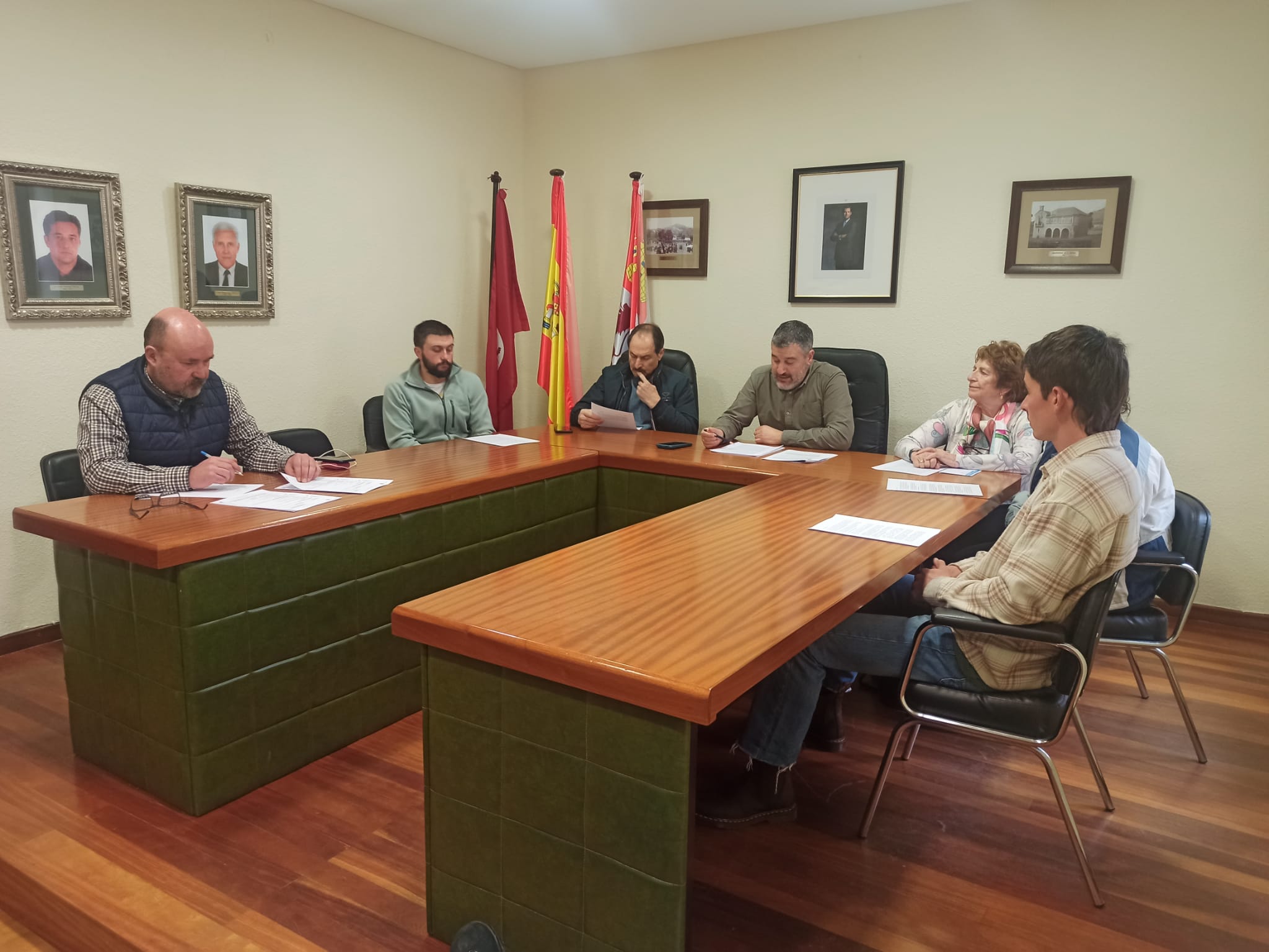 El pleno celebrado este viernes por la mañana en San Emiliano.