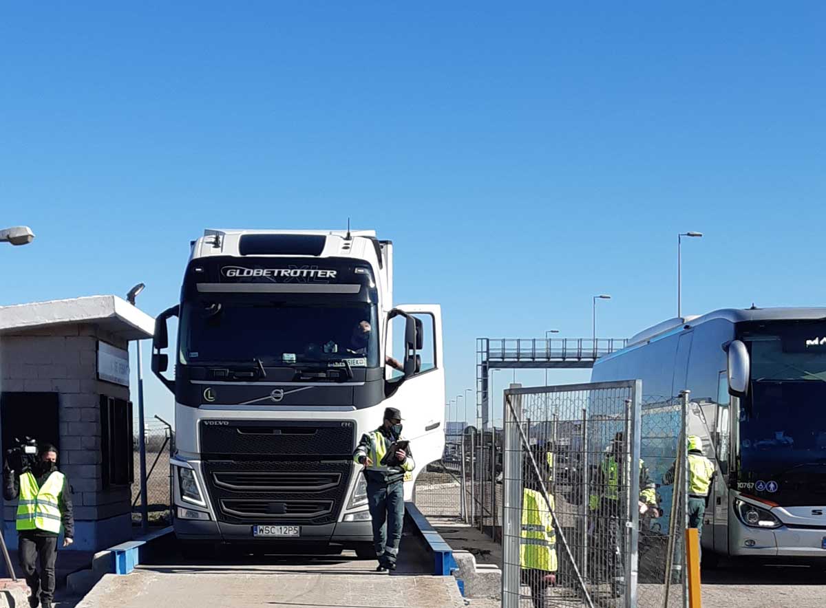 La campaña especial de vigilancia de camiones y autobuses empezará este lunes. | L.N.C.