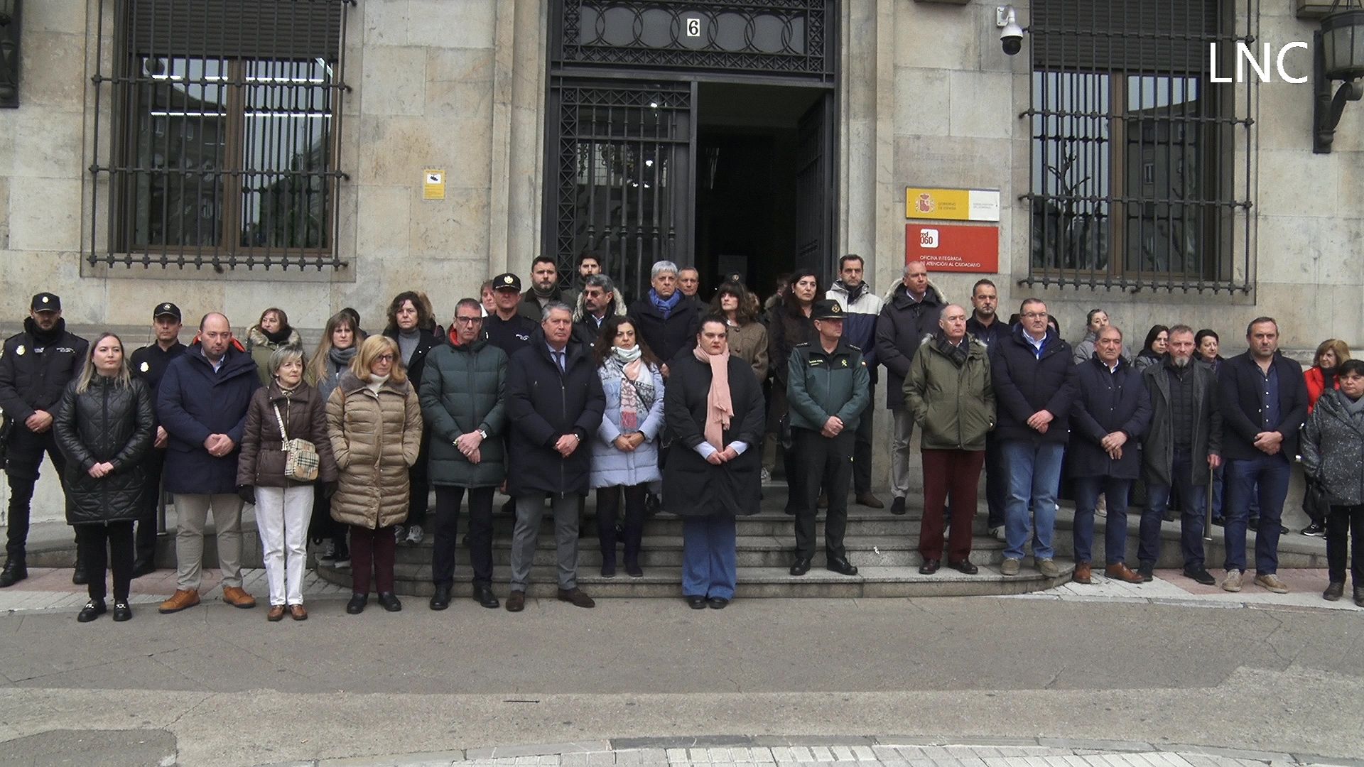 Minuto de silencio en León tras confirmarse un asesinato machista de hace cinco años