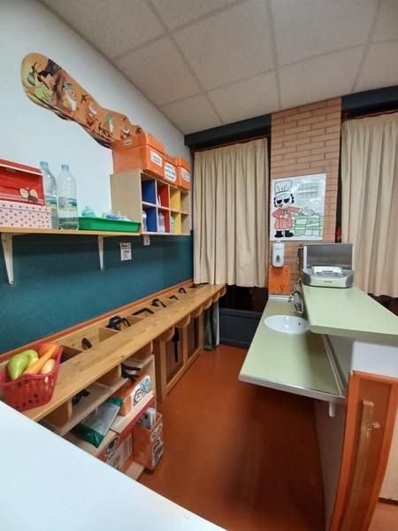 Las instalaciones de las Escuelas Infantiles de 0 a 3 años están equipadas conforme a la normativa vigente.