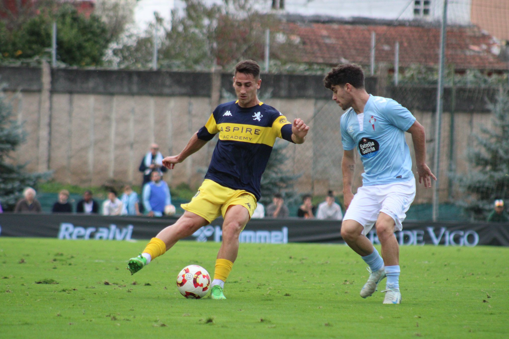 Manu Justo durante el partido de ida en Barreiro | CYDL