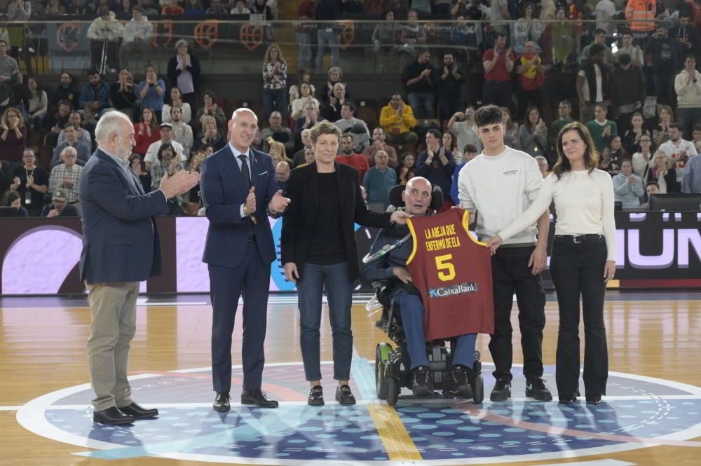 Urbano González, durante el homenaje en el Palacio que le hizo la Federación Española de Baloncesto. | MAURICIO PEÑA