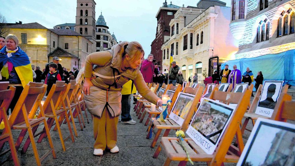 El homenaje a los ucranianos fallecidos tuvo lugar en Botines. | MAURICIO PEÑA