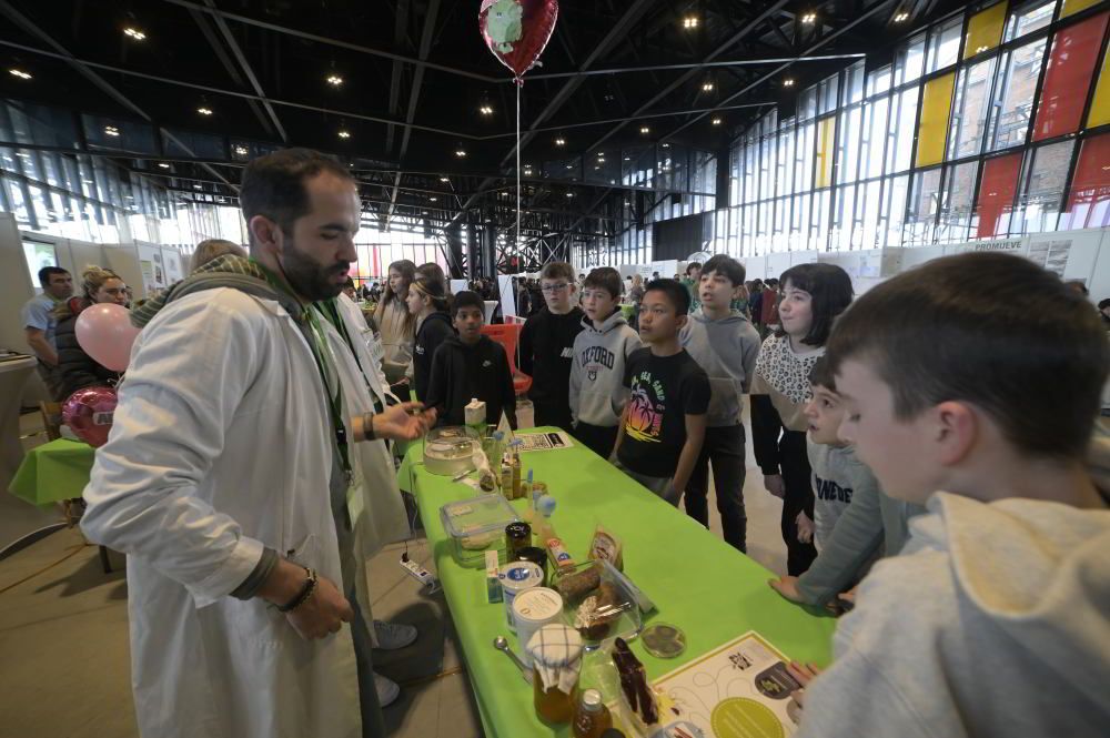 Los niños leoneses se acercan ala ciencia a traves de Expociencia 2025 08