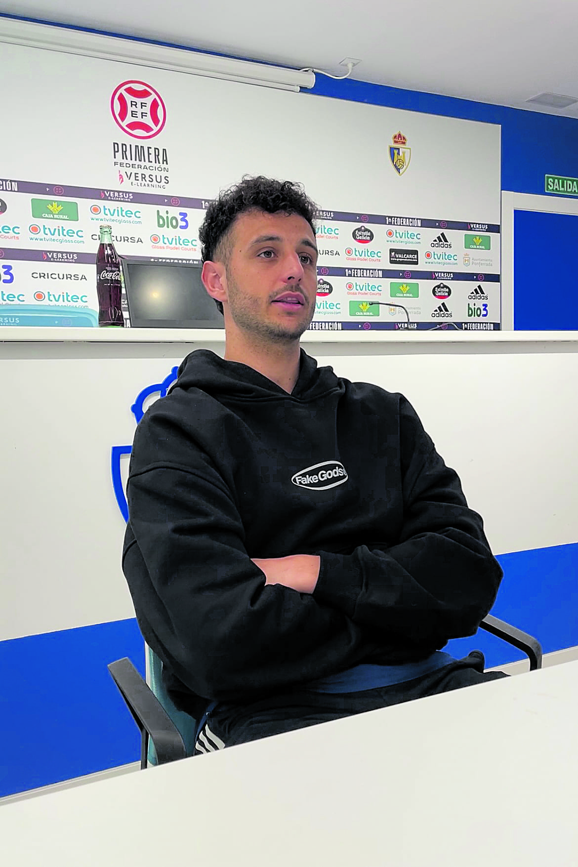 Esquerdo durante la entrevista en el Estadio Municipal El Toralín . JAVIER FERNÁNDEZ