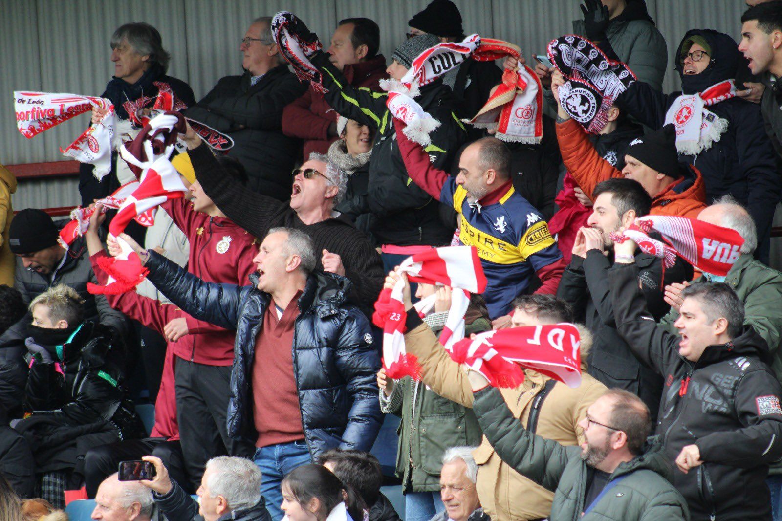 Imagen de la afición culturalista desplazada durante el Cultural - Osasuna B. | CYD