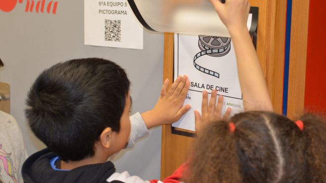 Las instalaciones del centro educativo estarían adaptadas a discapacidades visuales. | L.N.C.