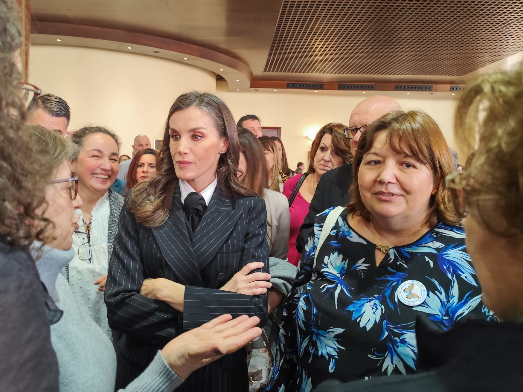 La reina Letizia junto a Beatriz Alegre, presidenta de Aler. | L.N.C.