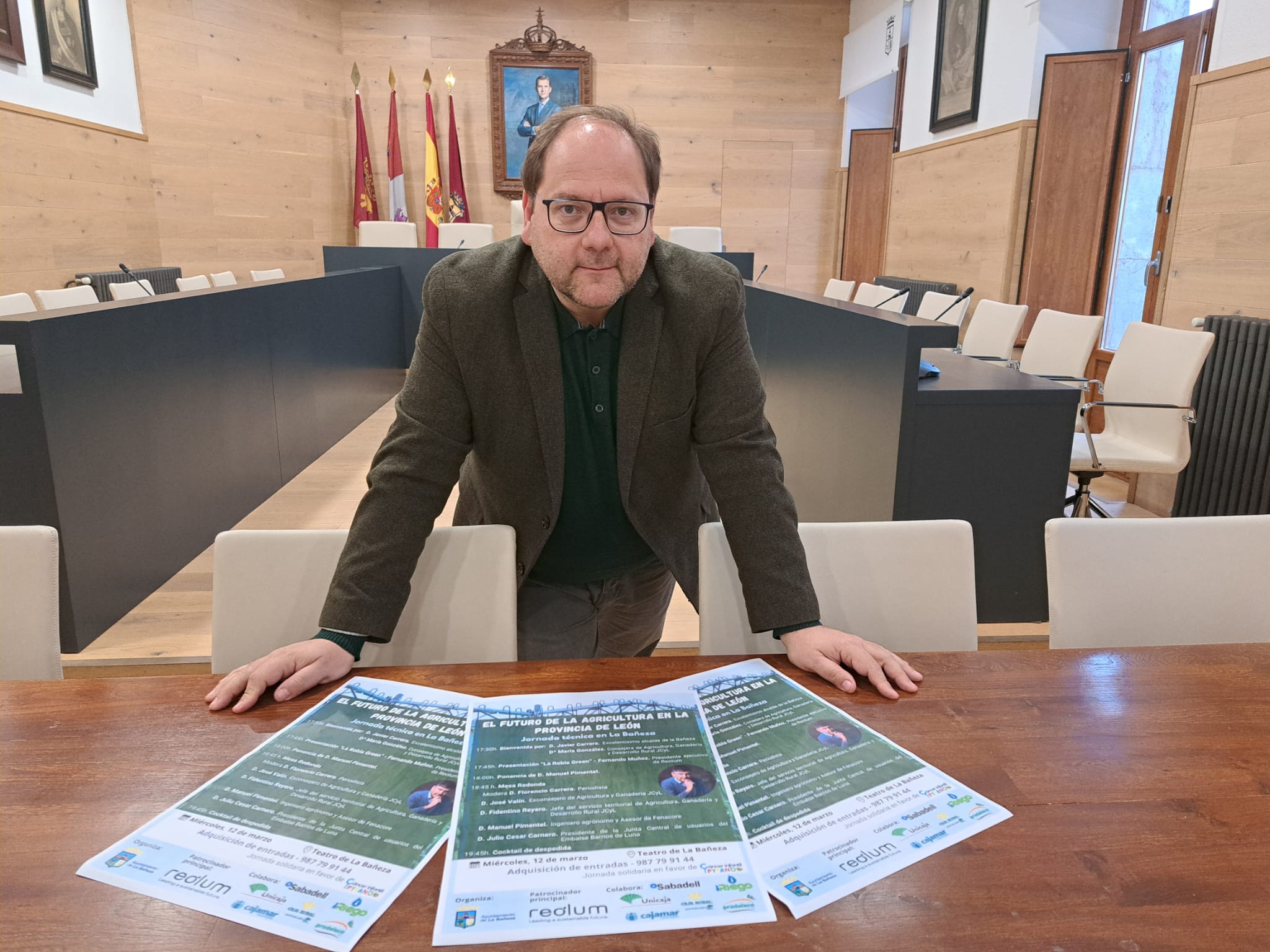 El alcalde de La Bañeza, Javier Carrera, presentando la jornada. | L.N.C.