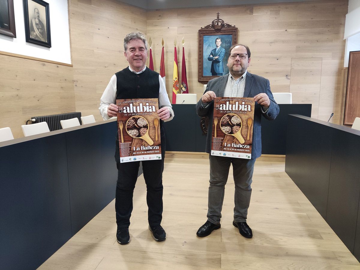 José Carlos Prieto y Javier Carrera presentando las jornadas. | A. RODRÍGUEZ