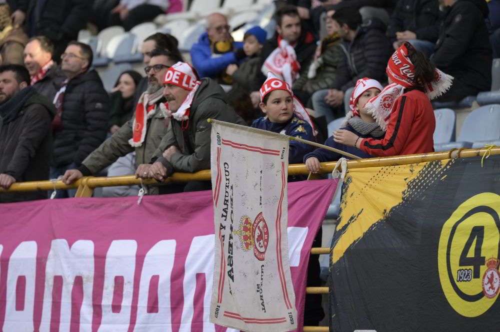 Aficionados de la Cultural durante el partido contra el Zamora. | MAURICIO PEÑA