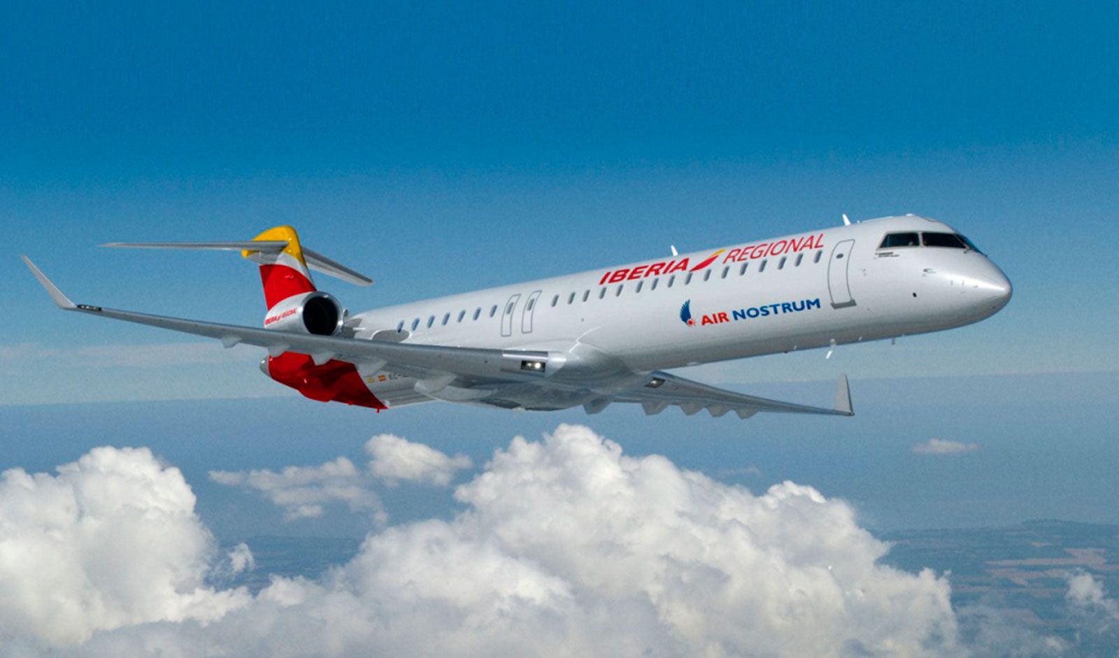 El CRJ1000 con el que AIr Nostrum opera desde León tiene 100 plazas. | AIR NOSTRUM