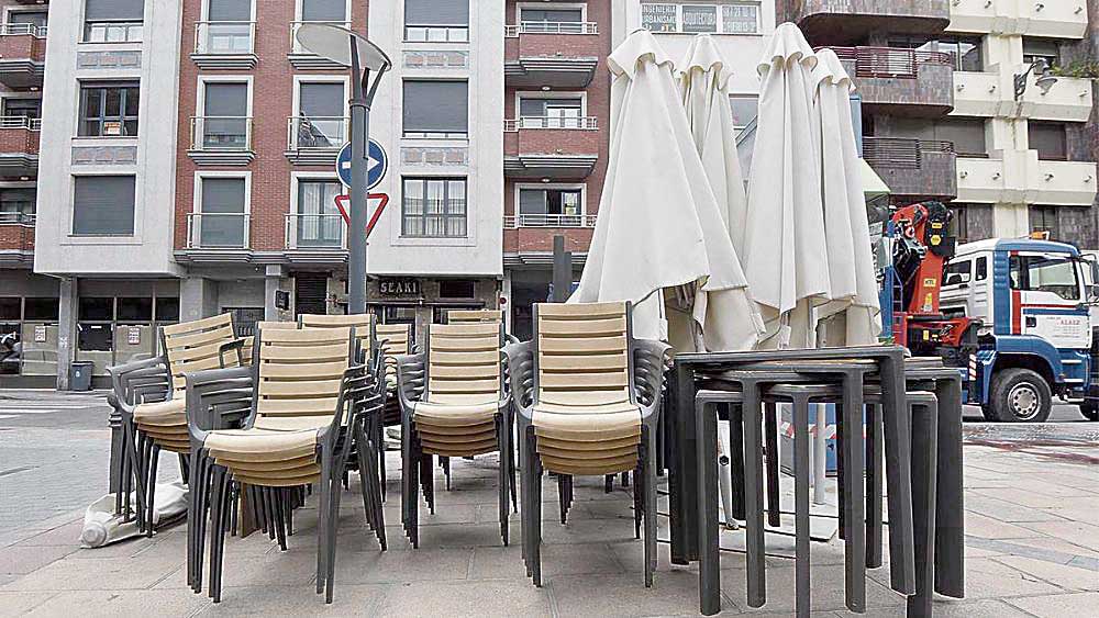 Terraza de un local de hostelería de la ciudad de León en una imagen de archivo. | D.M.