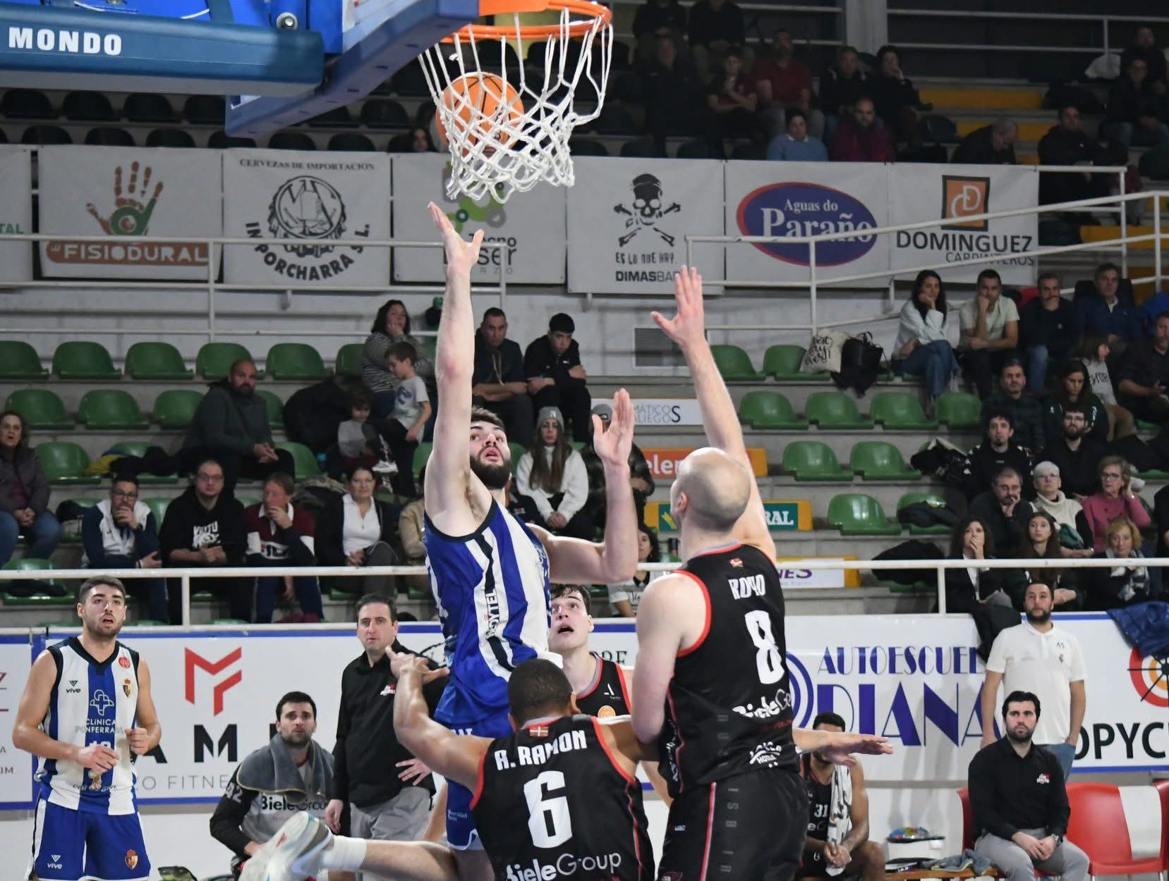 El Clínica Ponferrada jugará su segundo partido fuera de casa consecutivo. BALONCESTO PONFERRADA