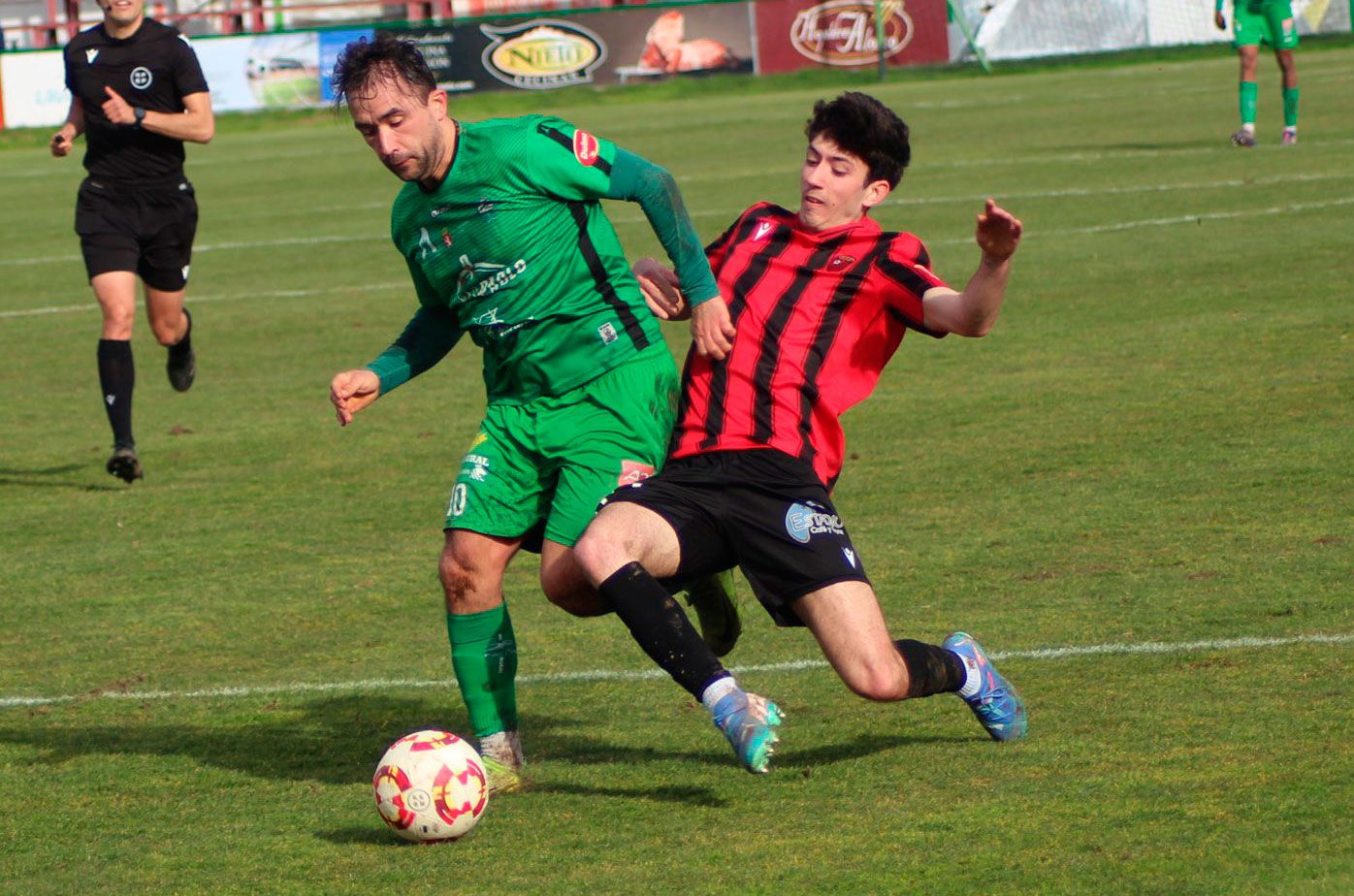 El Astorga sigue sin fallar y está cada vez más cerca del ascenso. ASTORGA