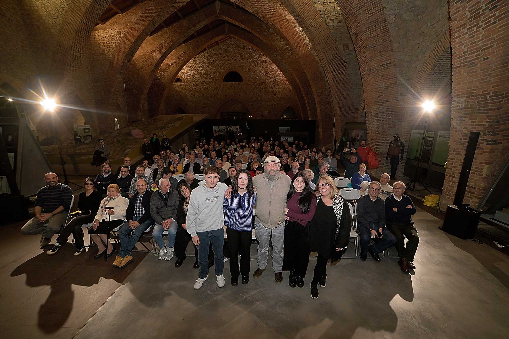 El acto se organizó desde el cariño y desde la amistad y se convirtió en «una reunión de amigos a lo grande». | MAURICIO PEÑA