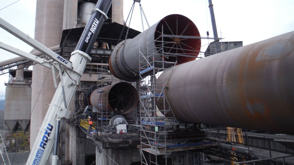 Obras en la planta de Cementos Cosmos.